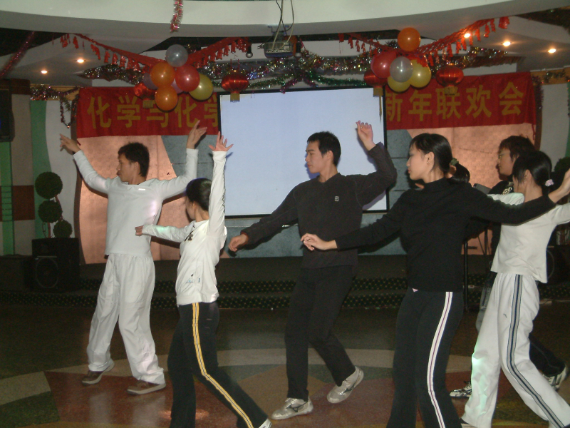 轻歌曼舞，风华尽展 