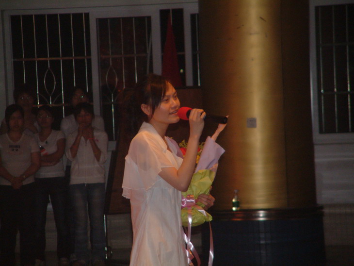 师生欢聚一堂 共谱和谐乐章 