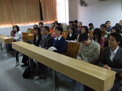 肩负社会责任，开始自己的职业生涯——04应化名誉导师座谈会 