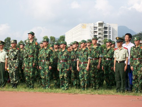 化院喜迎新生，珠海金风送爽――化学院08级本科新生活动实录 