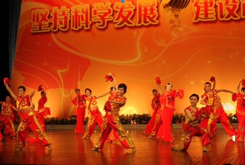 化院舞蹈 再创辉煌 
