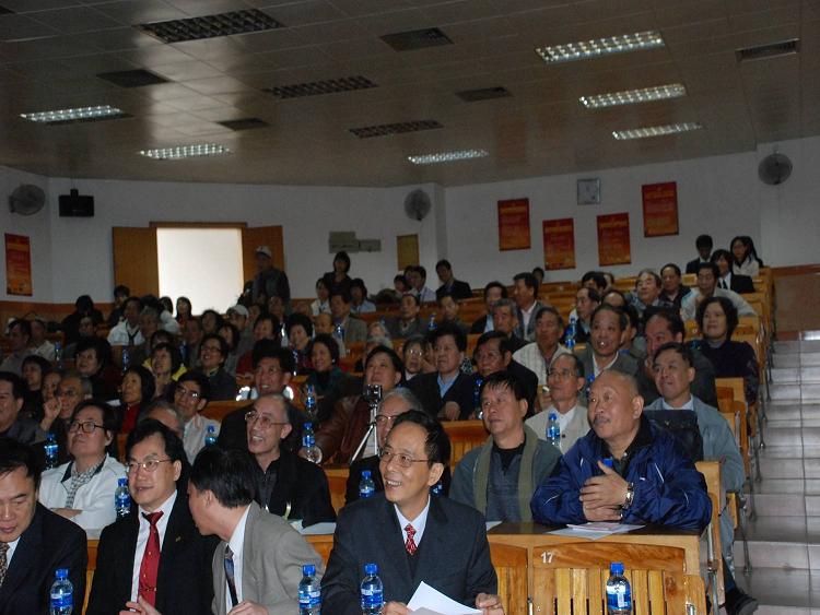 常“回家”看看，重温同学情 