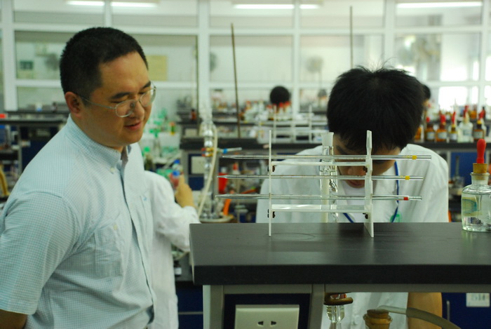 展现化学风采，体验实验魅力 