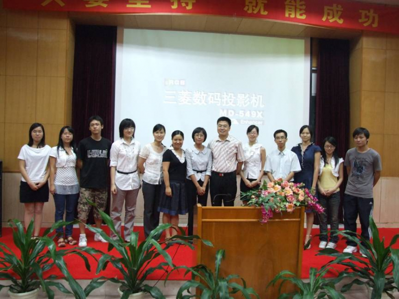 谆谆教诲理，深深学长情 