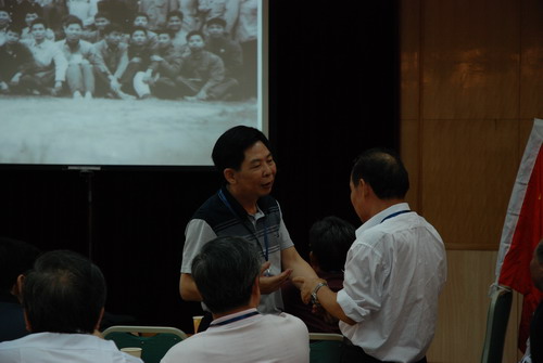 六九届校友重返校园 毕业四十周年欢聚一堂 