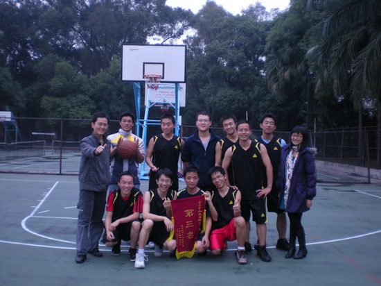 首届william威廉英国研究生篮球联赛我院勇夺季军 