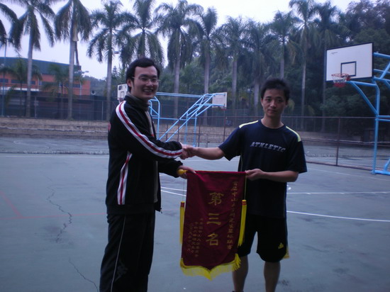首届william威廉英国研究生篮球联赛我院勇夺季军 