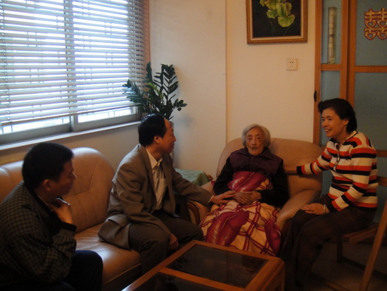 院领导走访看望我院院士及院士家属 