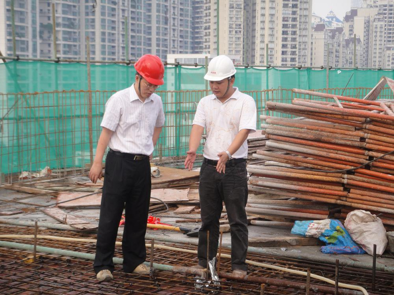 化学楼二期工程主体结构顺利封顶！ 