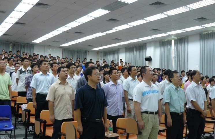 迎新特别报道之2010级化学院开学典礼 