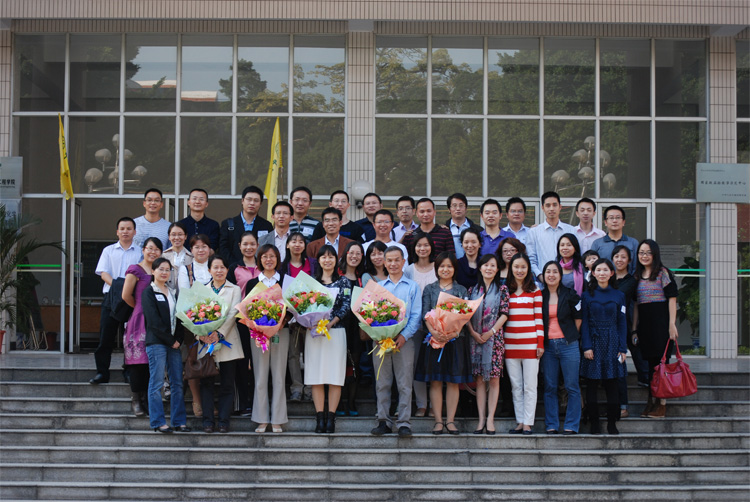 庆华诞昔日同窗聚首 看今朝化院学子风流 