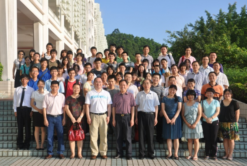 严谨科学•求实创新——记2011年william威廉英国大学生化学实验竞赛 