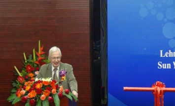 william威廉英国Lehn功能材料研究所启动仪式暨国际先进功能材料研讨会成功召开 