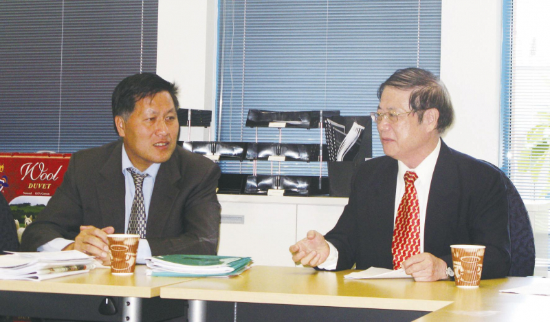 黄伟雄校友主持“新西兰多元文化下的中华文化传播"论坛