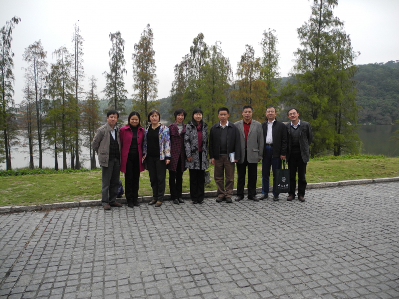 学院领导带队考察汕头企业，探讨校企合作新模式 