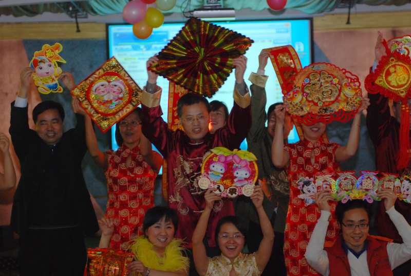 欢声笑语贺新春，欢聚一堂迎新年——化学与化学工程学院2012年迎新联欢会成功举办 