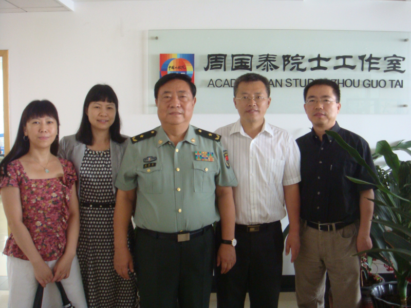 学院领导赴北京看望校友 