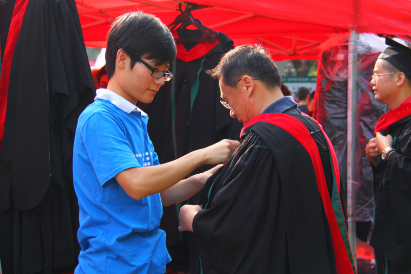 芳草有情化院情长