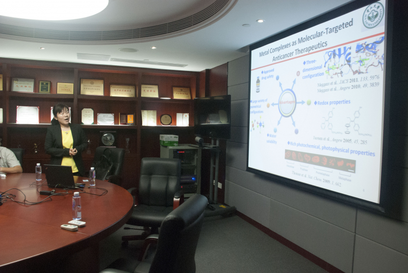 英国皇家科学院院士Peter J. Sadler教授来访 