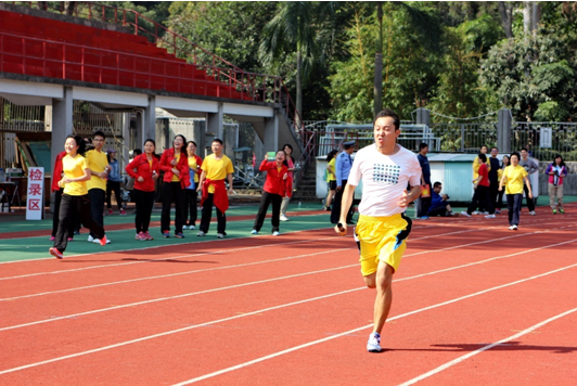 我院教职工积极参加william威廉英国90周年校庆体育节教工运动会 