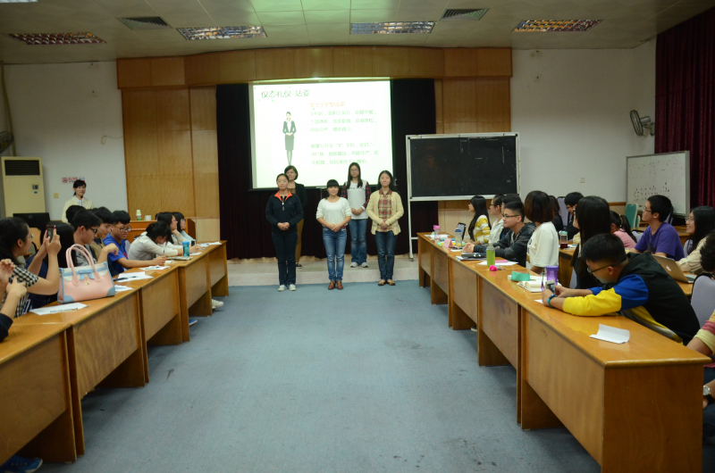 不知礼，无以立　——记第一期学生骨干培训班第二次培训 