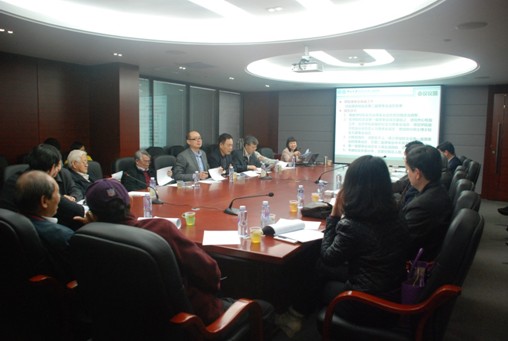 学院召开校友会常务理事会议 