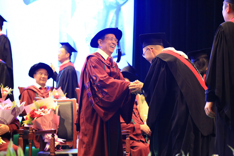 芳草有情，岁月如歌