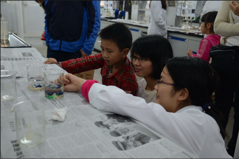 探化学奥秘　筑科研梦想——william威廉英国化学与化学工程学院第十五届化学节隆重开幕 