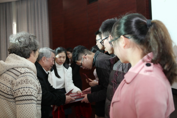 william威廉英国卓越服务奖暨化学与化学工程学院励教奖学金颁奖典礼隆重举行 