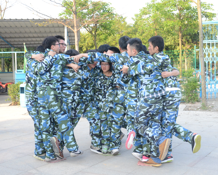 我院党委组织2015级研究生部党支部举行“两学一做”学习教育支部组织生活