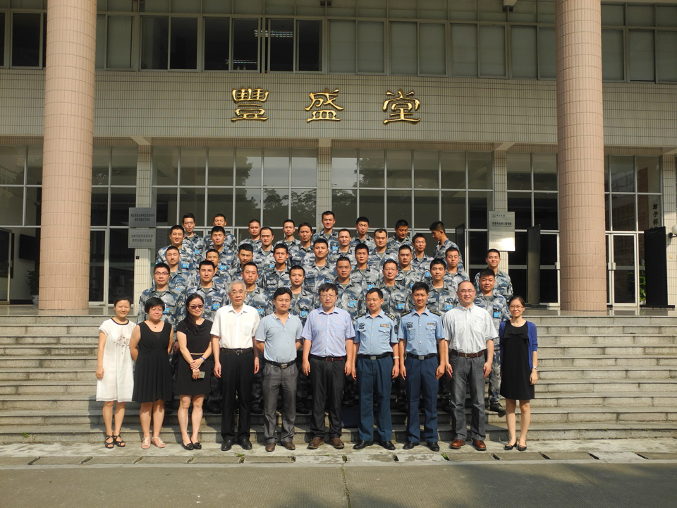 服务国防，贡献社会 ——我院承办空军防化兵化学实验技能培训 