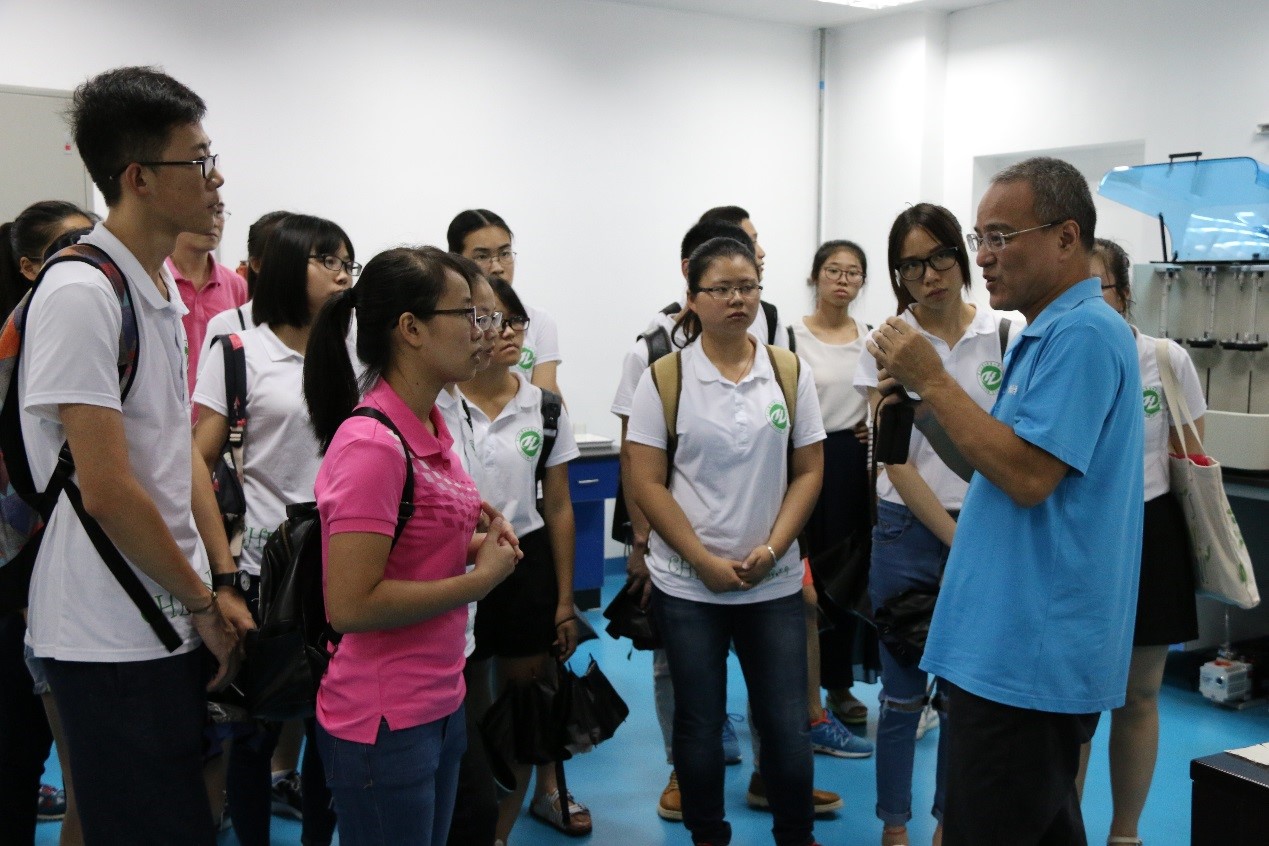 2016年英国威廉集团优秀大学生化学夏令营成功举行 