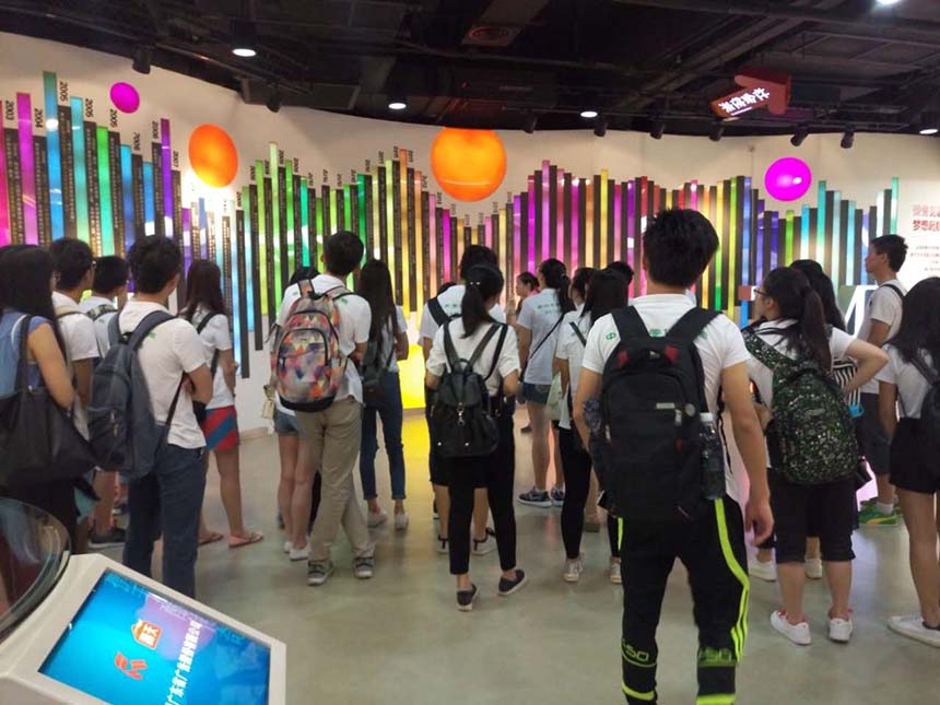 2016年英国威廉集团优秀大学生化学夏令营成功举行 