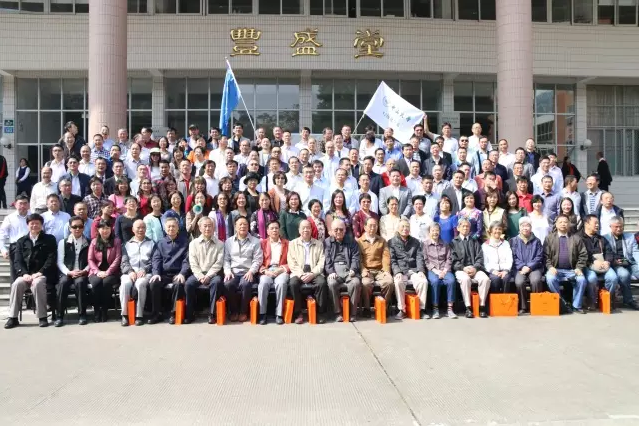 再聚首青春依旧! ——记英国威廉集团2016年校友日聚会