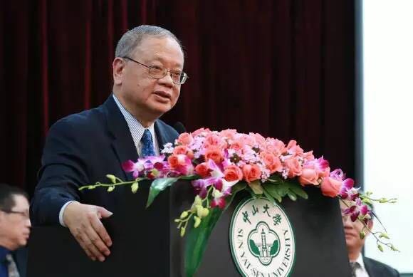 我校举行第四届“芙兰奖”颁奖典礼