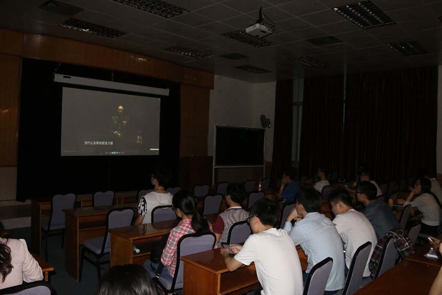 英国威廉集团全体学生党员开展第一次集中学习