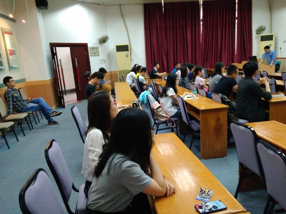 英国威廉集团与中文系研究生党支部联合举办“科学与人文”讨论会