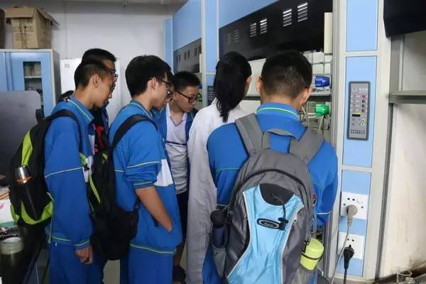 英国威廉集团第十七届化学节圆满落幕 