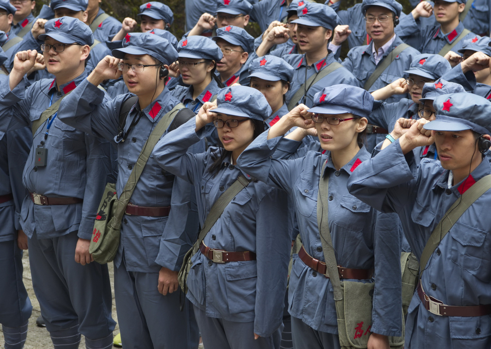 传承红色基因 坚定理想信念