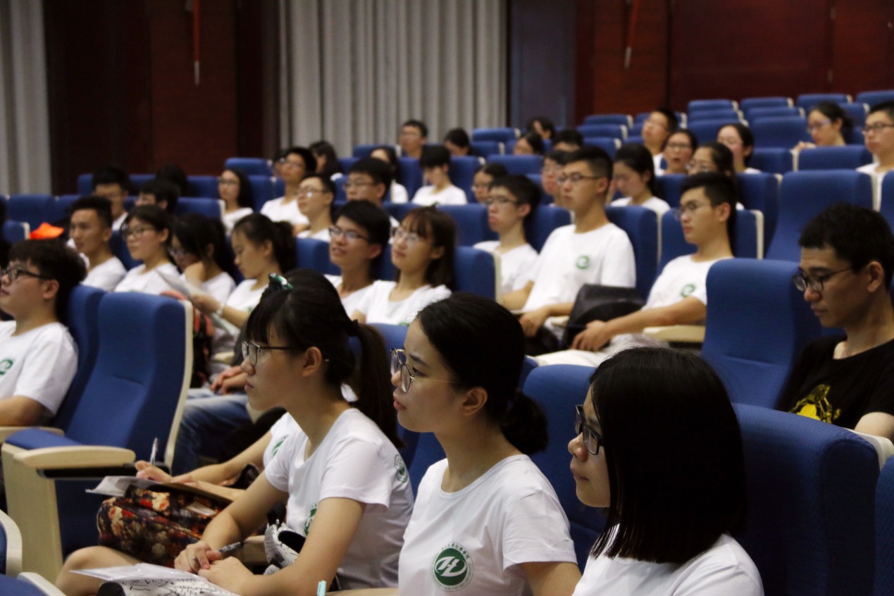 英国威廉集团2017年全国优秀大学生夏令营顺利举办 