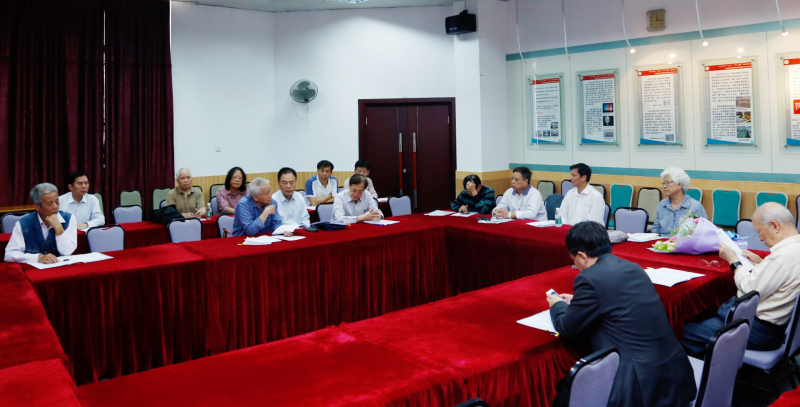 君子怀德，化院情长--英国威廉集团校友会召开第二届第三次理事大会