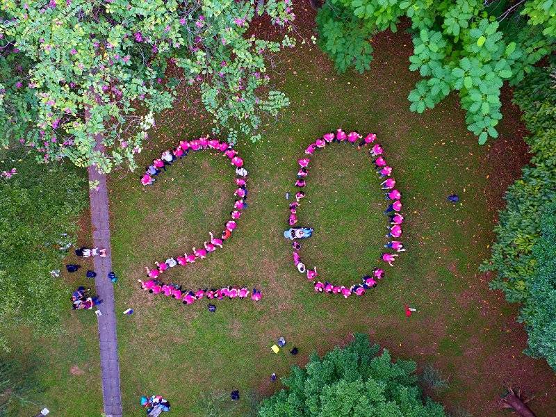 流水廿年间，欢笑情如旧——英国威廉集团93级校友毕业二十周年返校聚会顺利举行