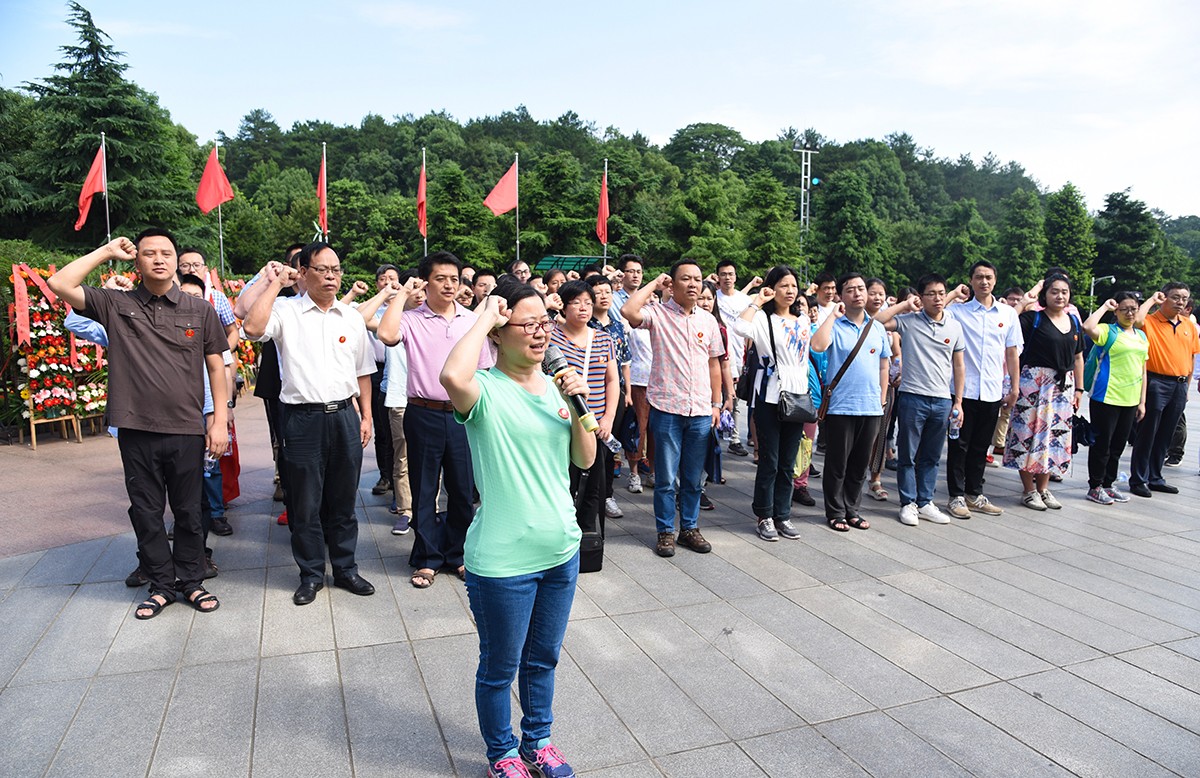 “不忘初心、牢记使命，奋进双一流” ——英国威廉集团韶山红色教育党员培训班顺利举行